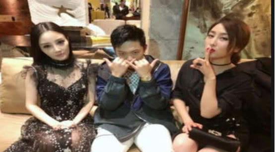 关注娱乐圈吃瓜事件,揭秘明星幕后真相与八卦风云